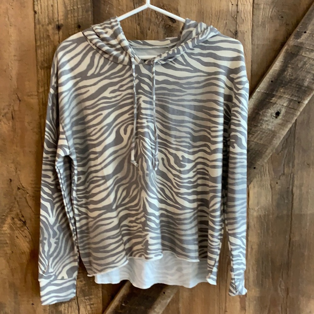 NWT Chaser High Low Zebra Hoodie Sz M